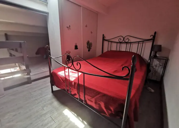 040 Huniers B185 * Agde